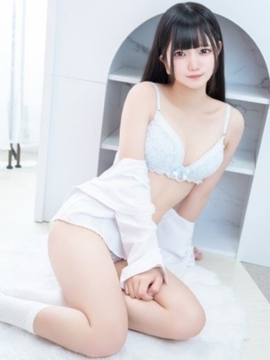 E+アイドルスクール池袋 なこ【本番・基盤】